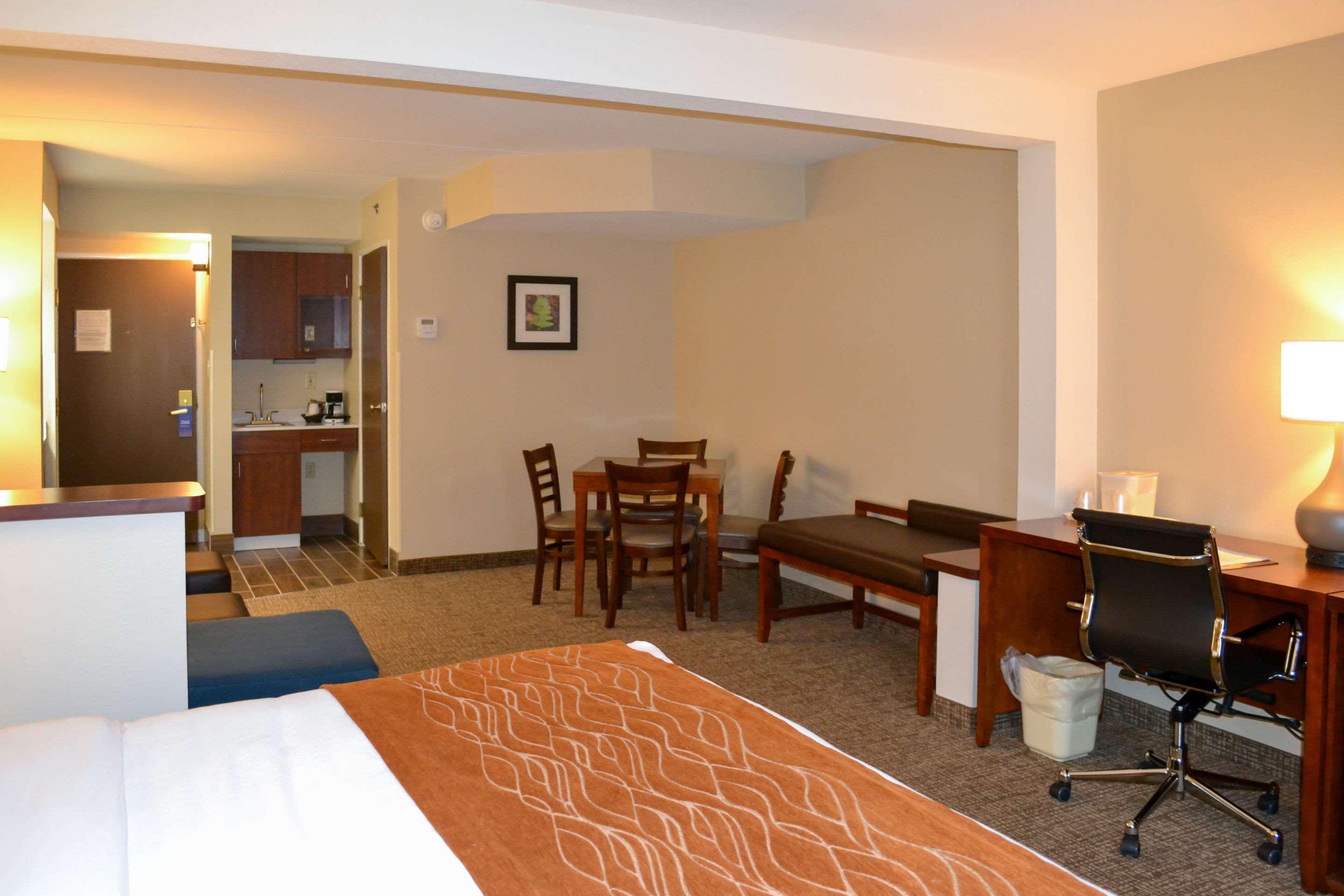 Comfort Inn & Suites Wilkes Barre - Arena Wilkes-Barre Exterior foto