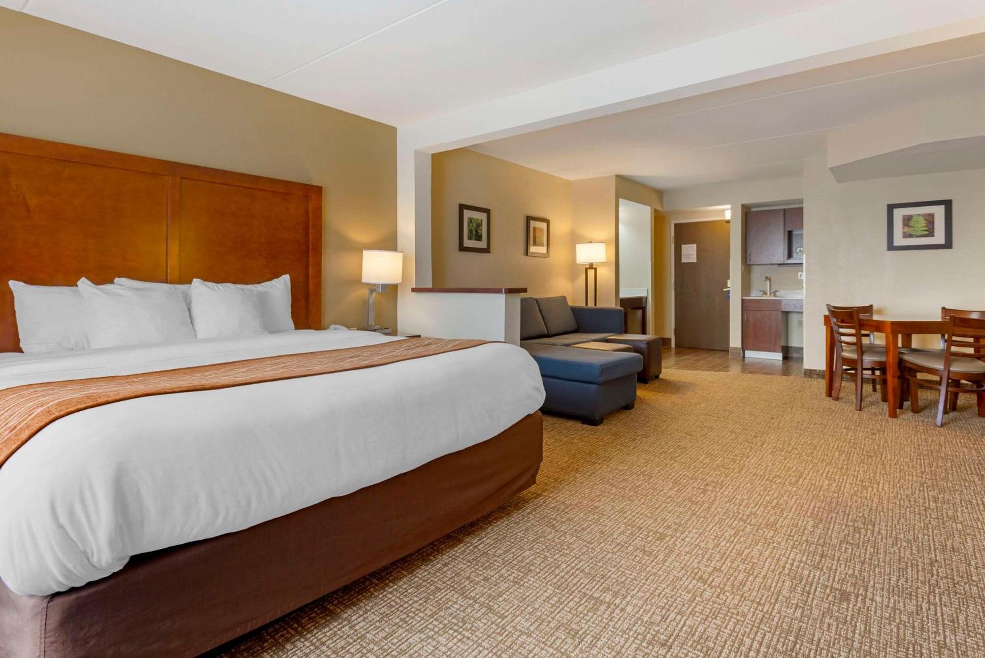 Comfort Inn & Suites Wilkes Barre - Arena Wilkes-Barre Exterior foto